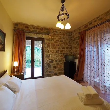 Sophia Limeni View Guest house 3*