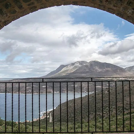 Sophia Limeni View Guest house