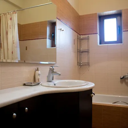 Sophia Limeni View Guest house