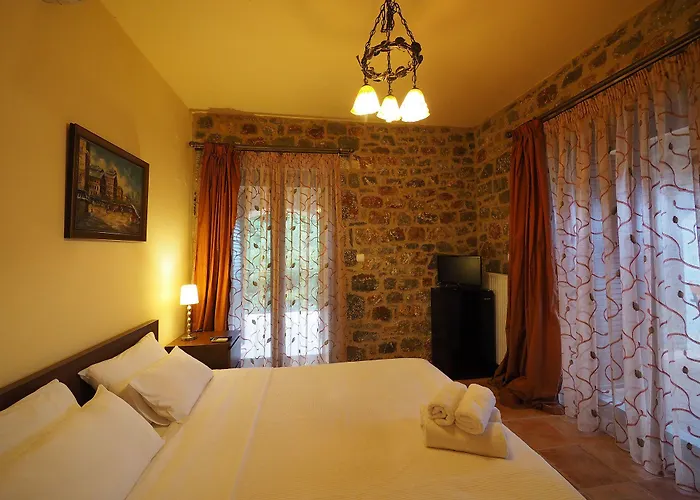 Sophia Limeni View בית הארחה