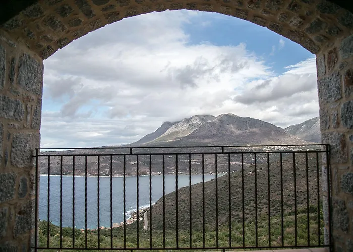 Sophia Limeni View بيت ضيافة
