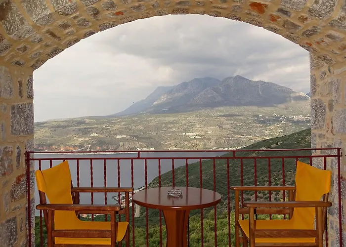 Sophia Limeni View بيت ضيافة أريبوليس