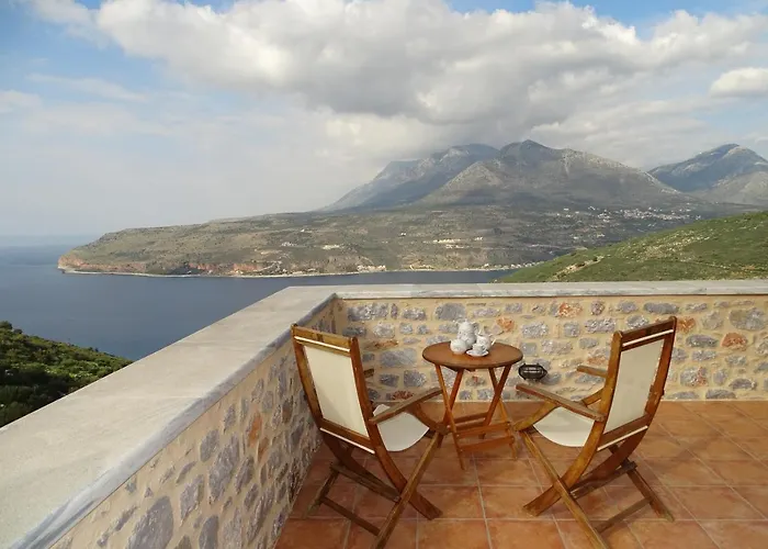 בית הארחה Sophia Limeni View אראופוליס