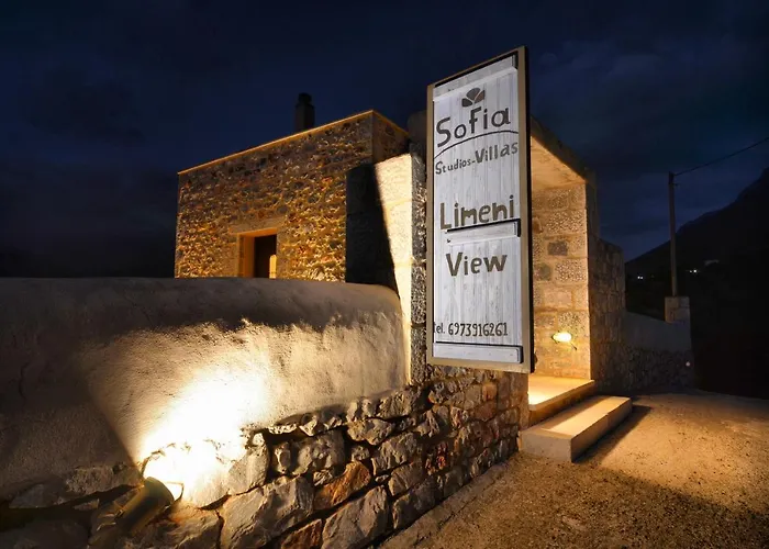 בית הארחה Sophia Limeni View 3*