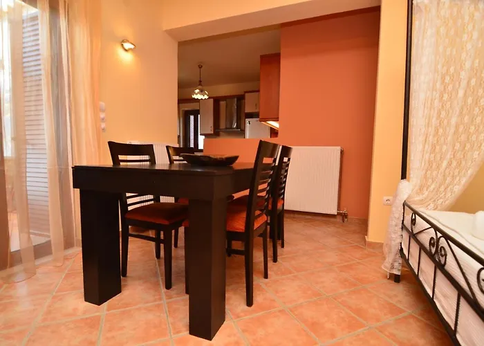 בית הארחה Sophia Limeni View